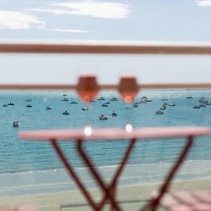 Les Pieds Dans L'eau - N3 - Vue Mer - 2 Personnes Hébergement de vacances